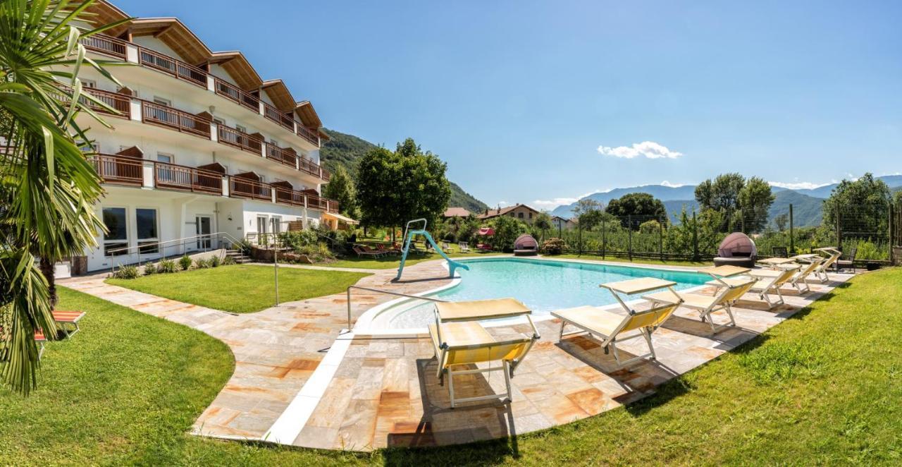 Hotel Garni Gruener Baum Laives Esterno foto