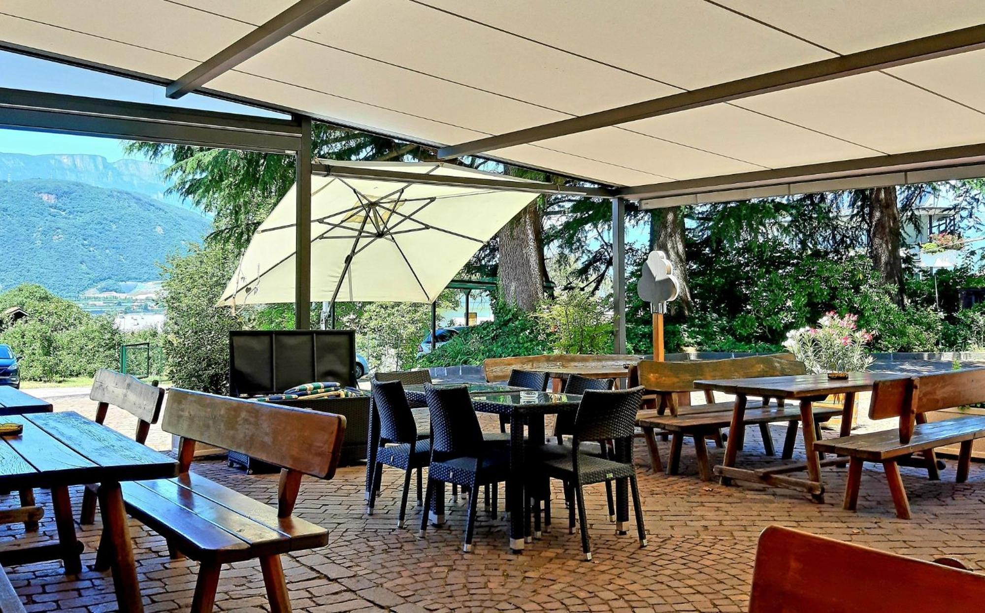 Hotel Garni Gruener Baum Laives Esterno foto